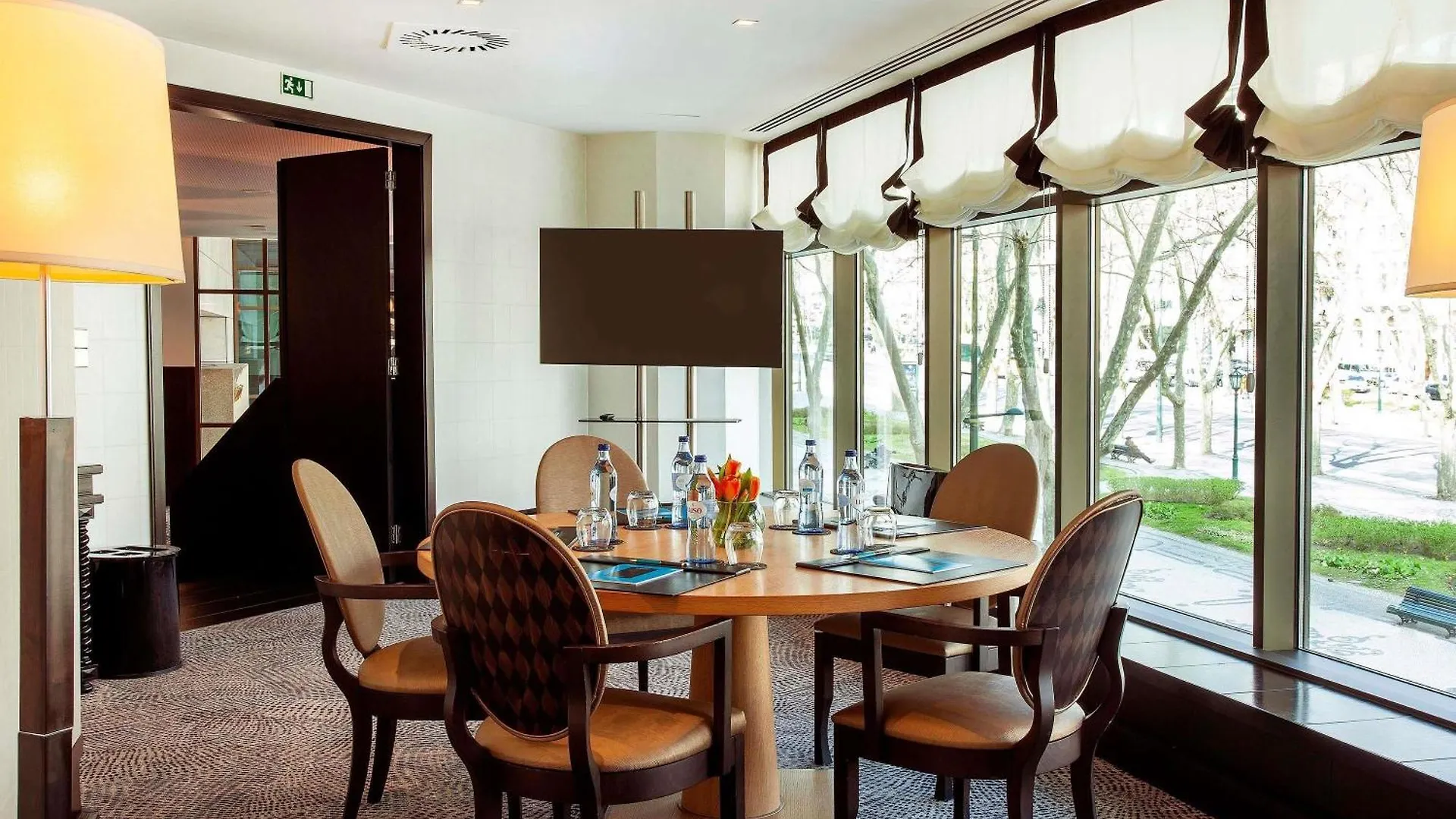 מלון Sofitel Lisbon Liberdade 5*,  פורטוגל